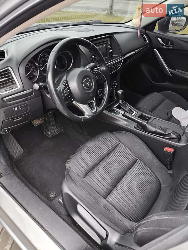 Седан Mazda 6 2014 в Днепре
