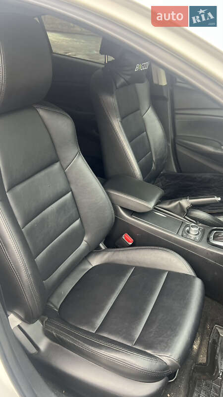 Седан Mazda 6 2014 в Конотопе