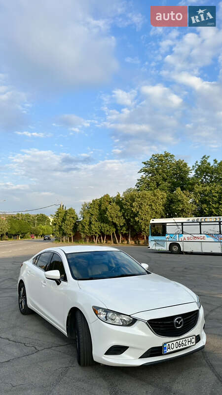 Седан Mazda 6 2015 в Ужгороді