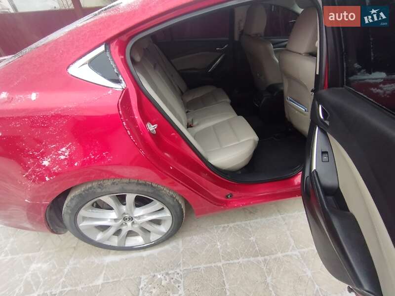 Седан Mazda 6 2014 в Львові