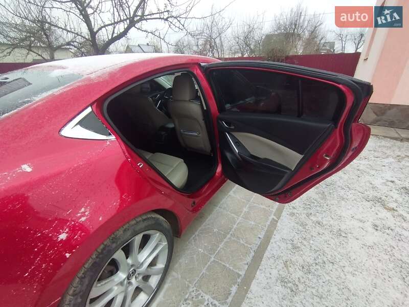 Седан Mazda 6 2014 в Львові