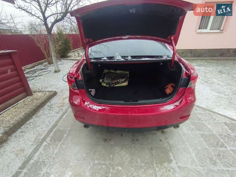 Седан Mazda 6 2014 в Львові