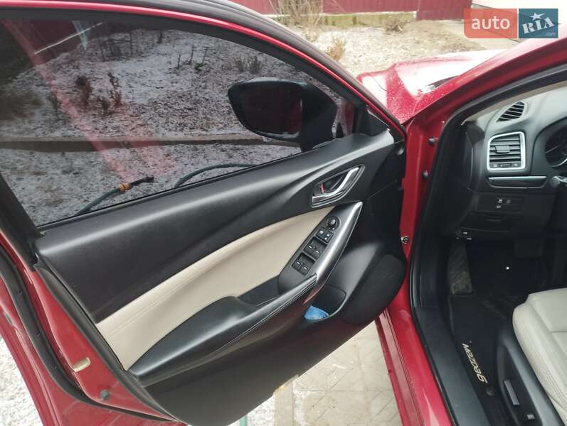 Седан Mazda 6 2014 в Львові
