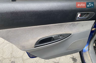 Седан Mazda 6 2003 в 