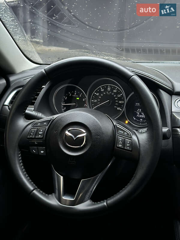 Седан Mazda 6 2015 в Ивано-Франковске