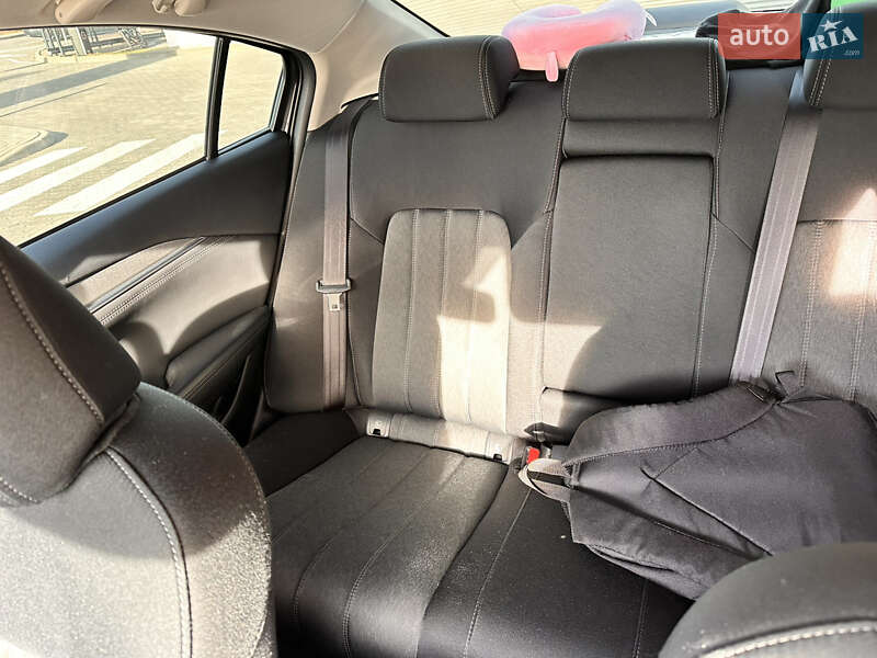 Седан Mazda 6 2022 в Луцьку