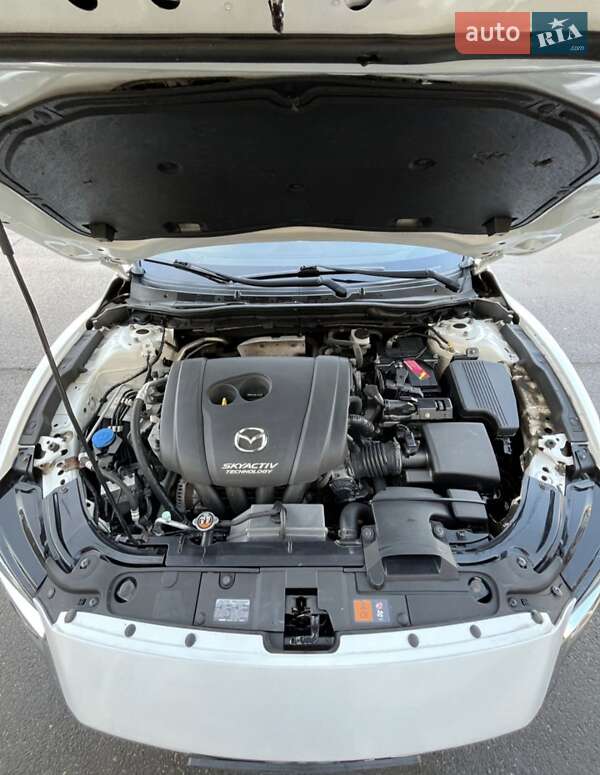 Седан Mazda 6 2014 в Кривом Роге
