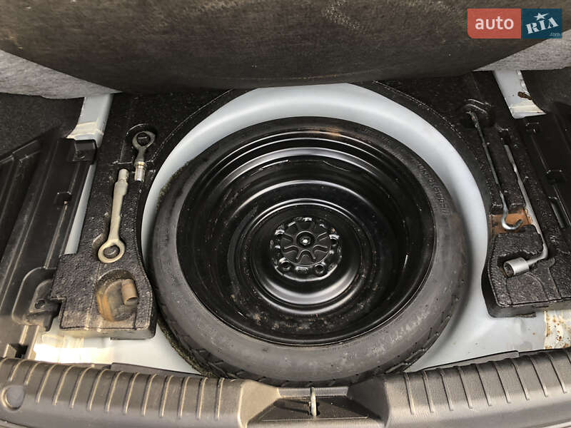 Седан Mazda 6 2012 в Яворове