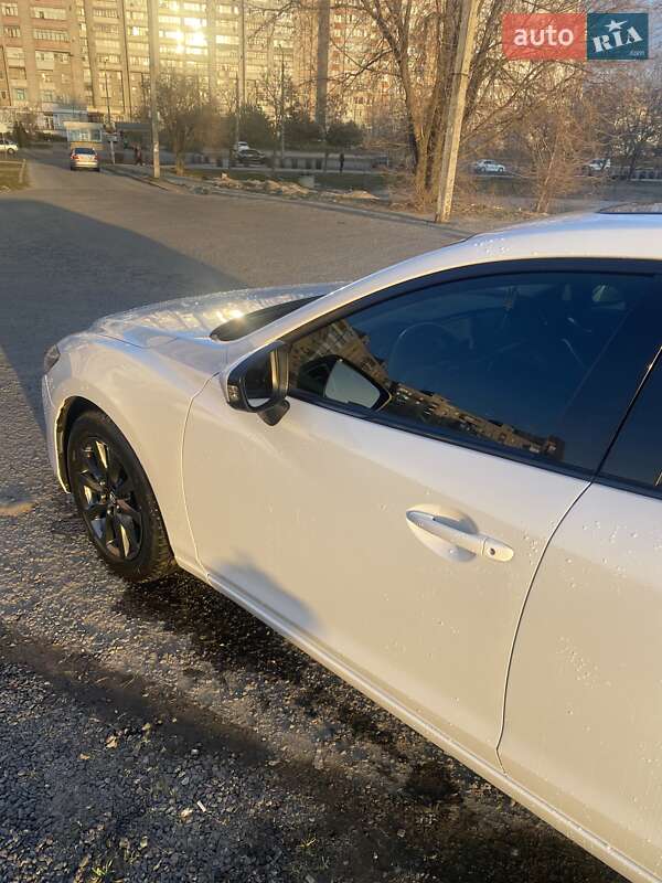 Седан Mazda 6 2014 в Запорожье