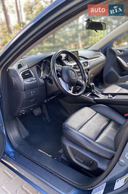 Седан Mazda 6 2015 в 