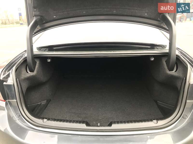 Седан Mazda 6 2015 в Киеве