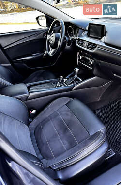 Седан Mazda 6 2016 в 