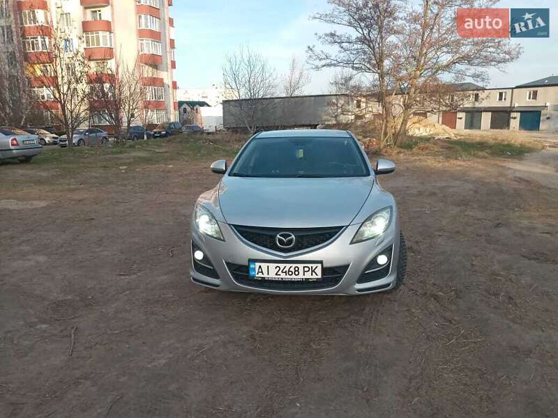 Седан Mazda 6 2011 в Обухове