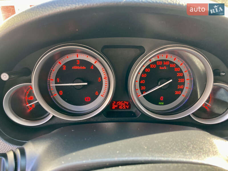 Универсал Mazda 6 2010 в Луцке