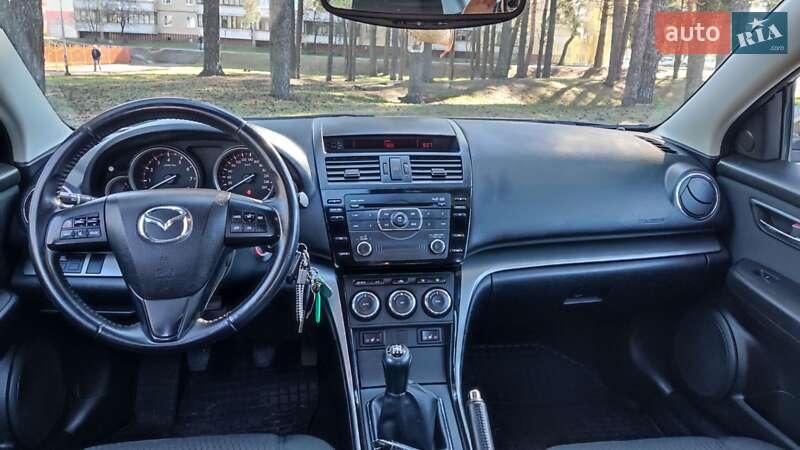 Седан Mazda 6 2010 в Чернигове