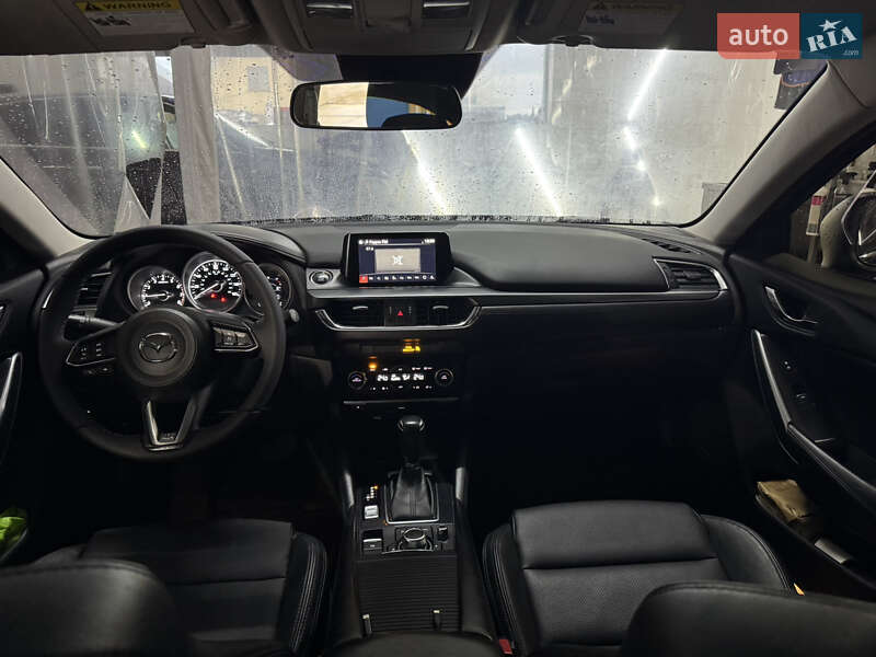 Седан Mazda 6 2016 в Ивано-Франковске