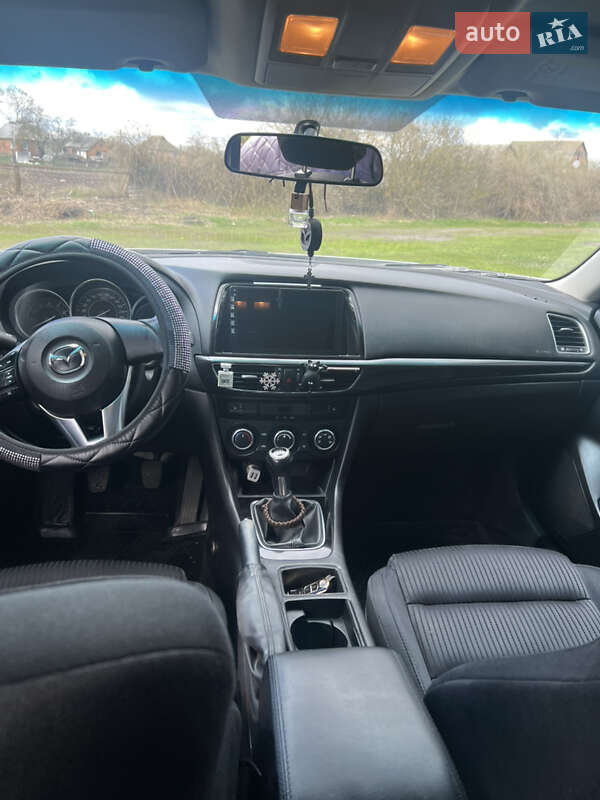 Седан Mazda 6 2013 в Лохвице