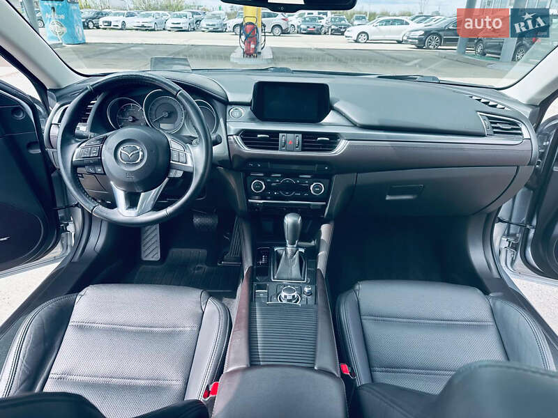 Седан Mazda 6 2016 в Ужгороді