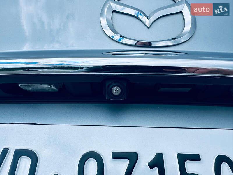 Седан Mazda 6 2016 в Ужгороді