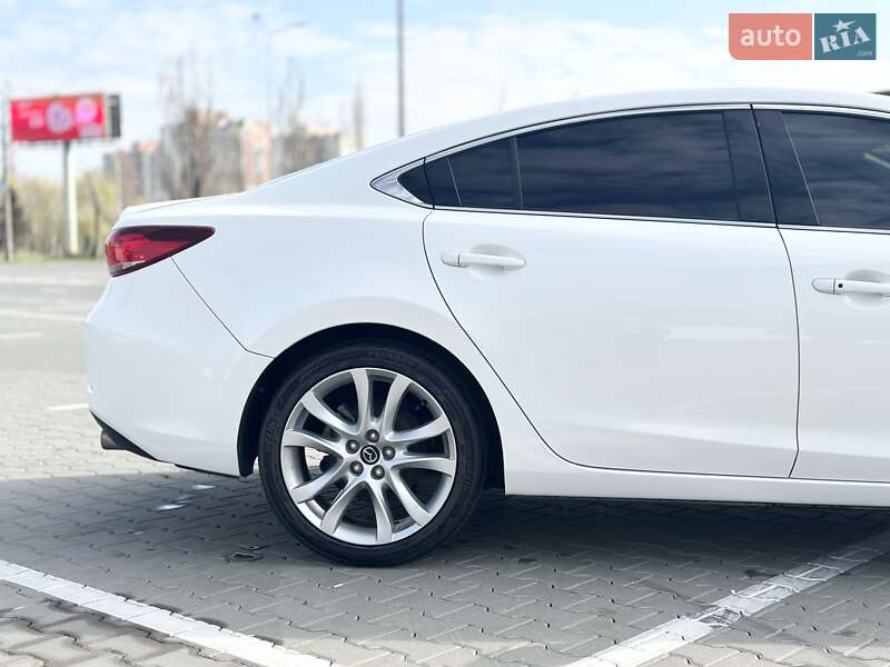Седан Mazda 6 2015 в Киеве