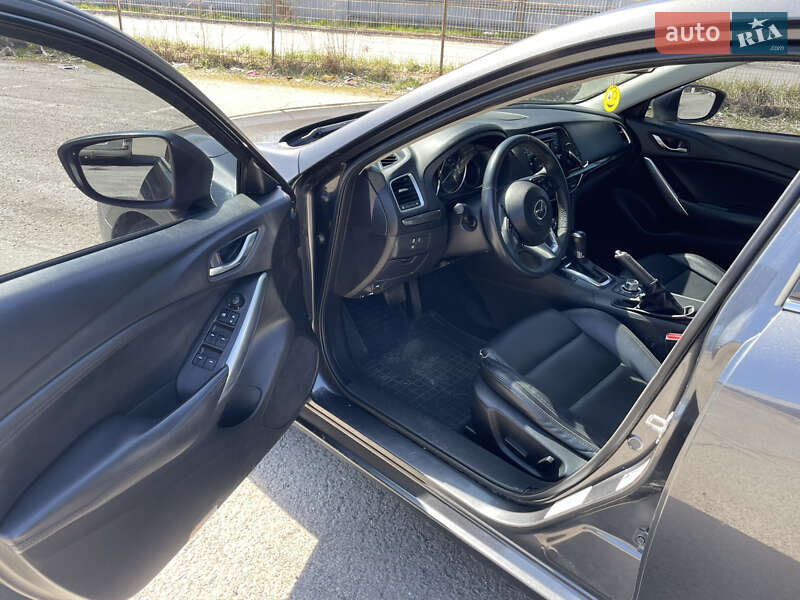 Седан Mazda 6 2014 в Львове