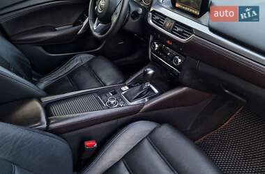 Седан Mazda 6 2015 в 