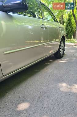 Седан Mazda 6 2004 в 
