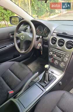 Седан Mazda 6 2004 в 