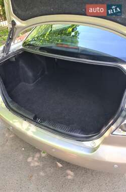Седан Mazda 6 2004 в 