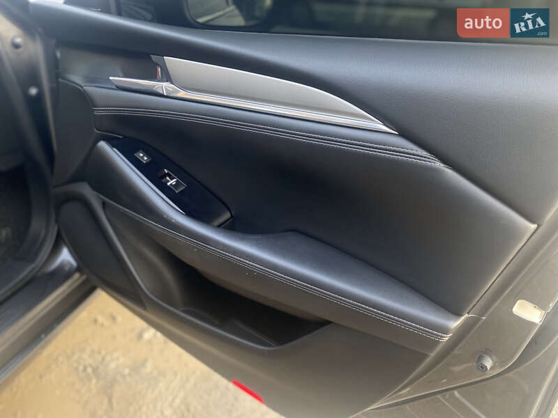 Седан Mazda 6 2019 в Борщеве