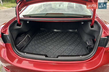 Седан Mazda 6 2014 в 
