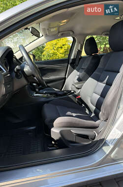 Седан Mazda 6 2013 в 