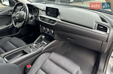 Седан Mazda 6 2015 в 