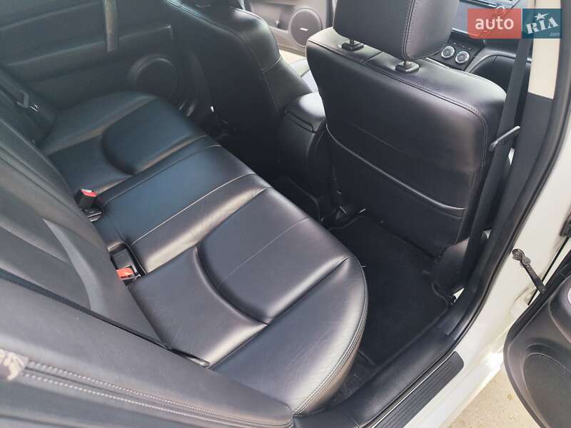 Седан Mazda 6 2010 в Львові