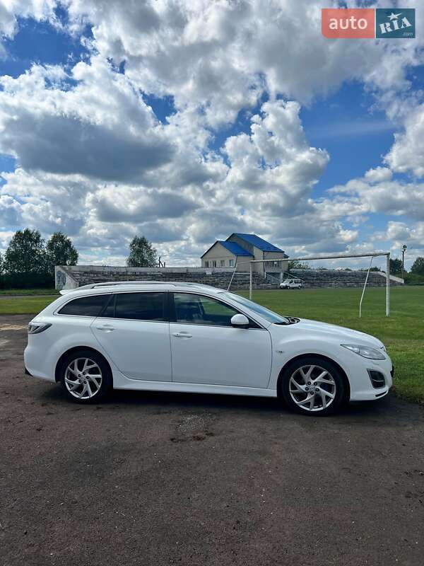 Універсал Mazda 6 2011 в 