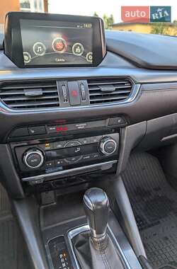 Седан Mazda 6 2016 в 