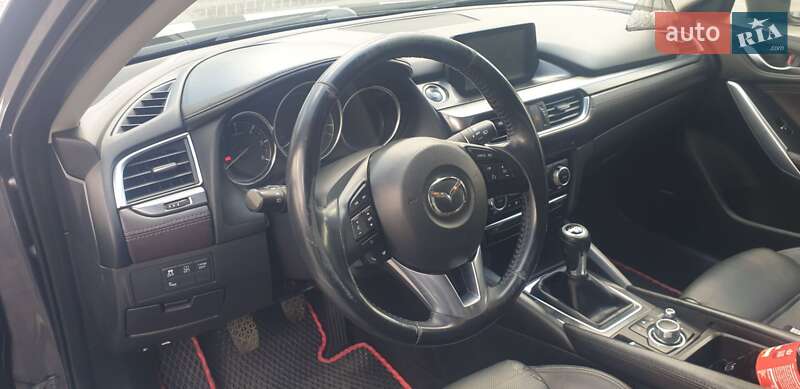 Универсал Mazda 6 2015 в Киеве