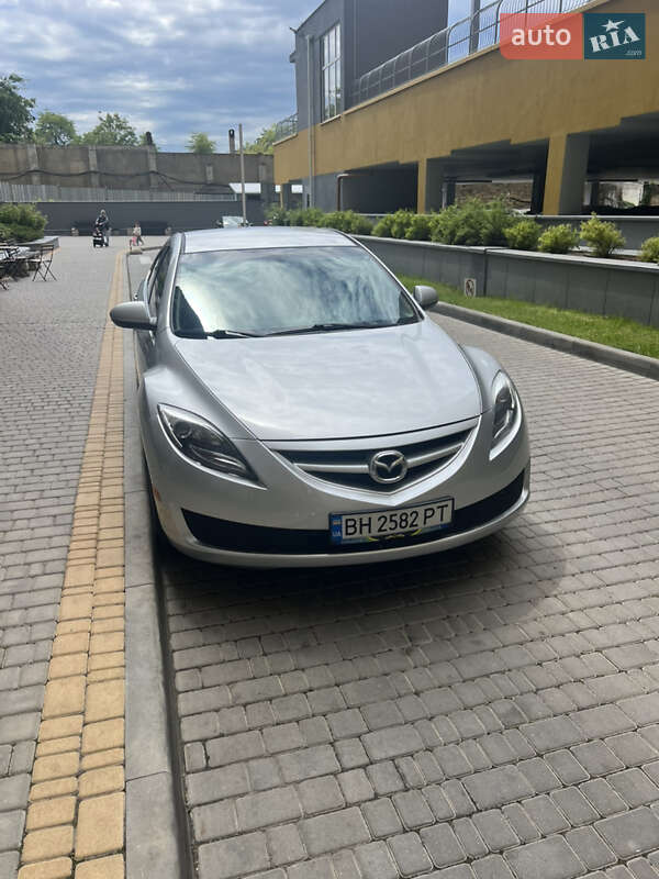 Седан Mazda 6 2011 в 