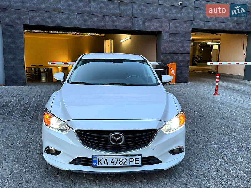 Седан Mazda 6 2014 в 