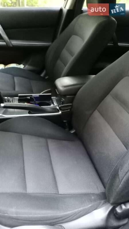 Седан Mazda 6 2005 в Лебедине