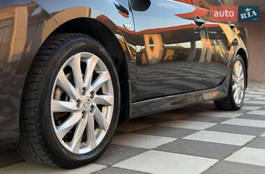 Седан Mazda 6 2012 в 