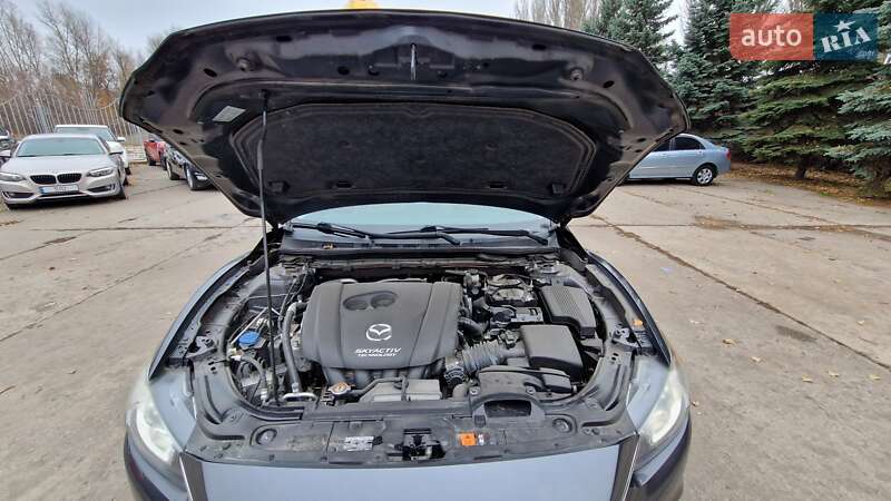 Седан Mazda 6 2016 в Днепре
