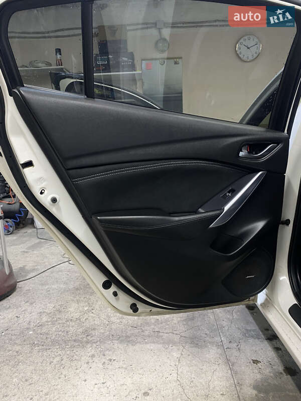 Седан Mazda 6 2015 в Кривом Роге