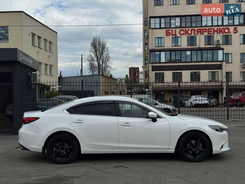 Седан Mazda 6 2016 в Киеве
