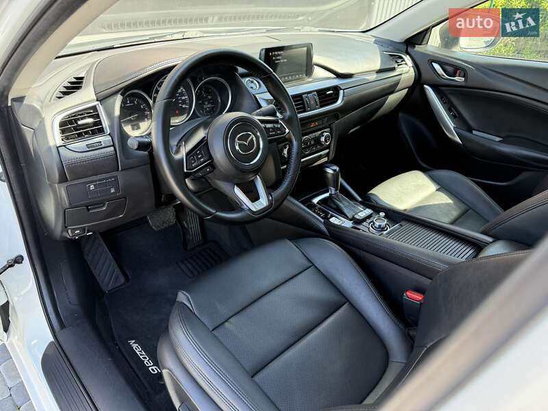 Седан Mazda 6 2017 в Львові