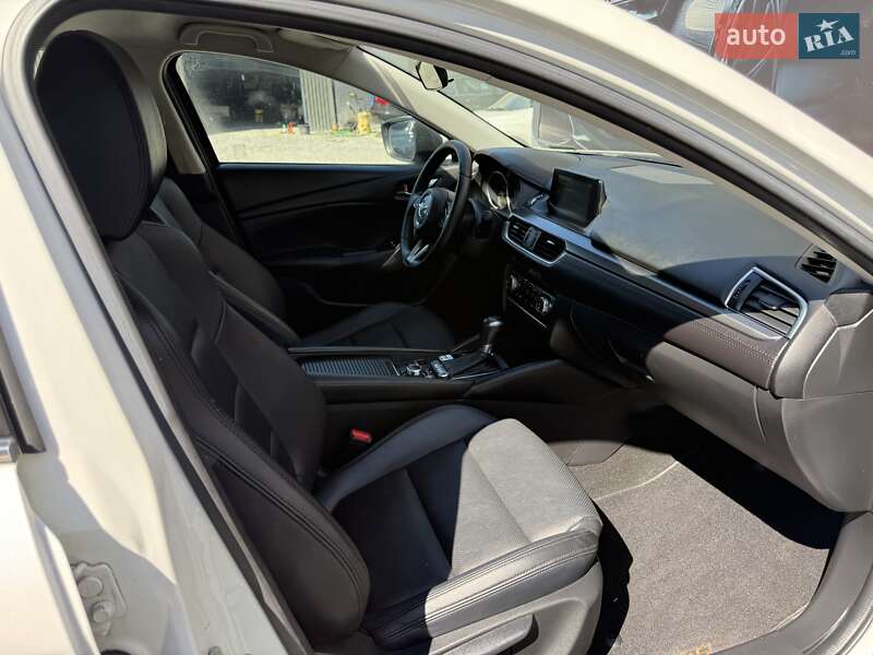 Седан Mazda 6 2017 в Львові