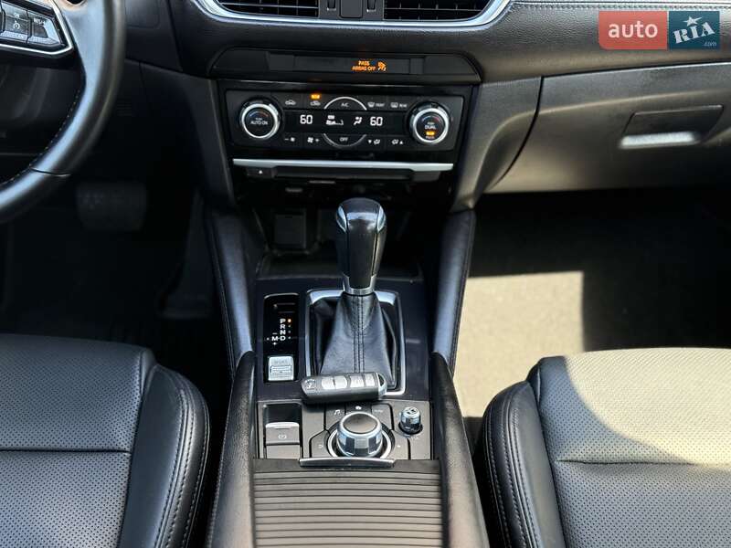 Седан Mazda 6 2017 в Львові