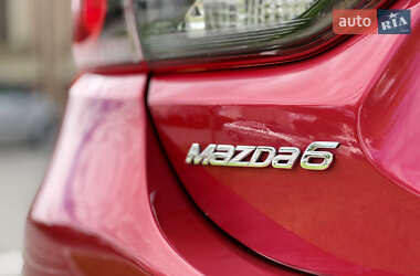 Седан Mazda 6 2016 в 