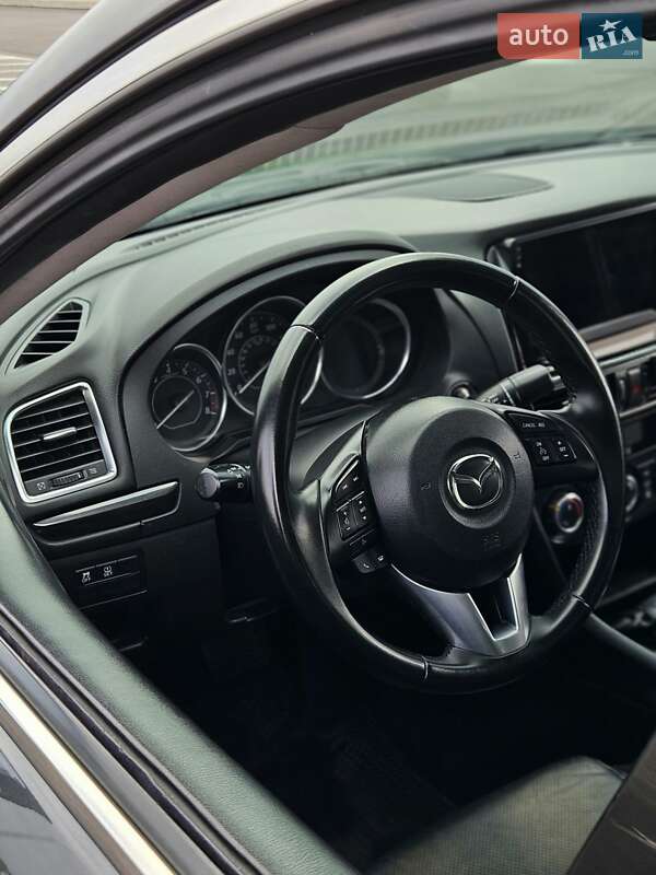 Седан Mazda 6 2014 в Ровно