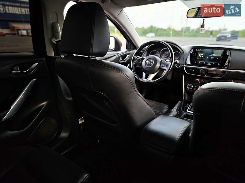 Седан Mazda 6 2014 в Ровно